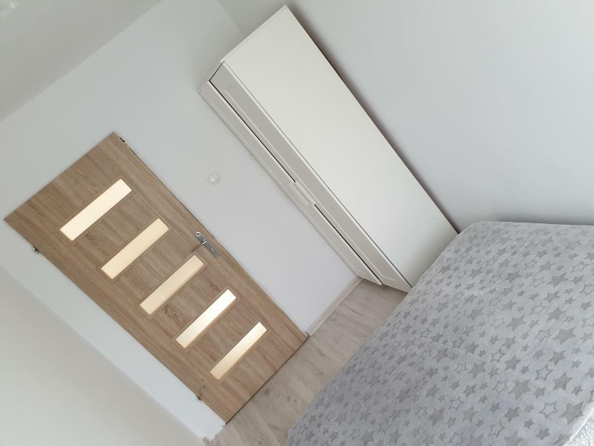 Sweet Honey Mieszkanie W Plocku Apartamento Exterior foto